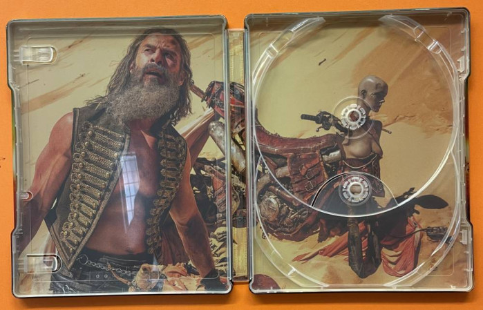 detail Furiosa: Sága Šíleného Maxe - Blu-ray + DVD Steelbook motiv Empire